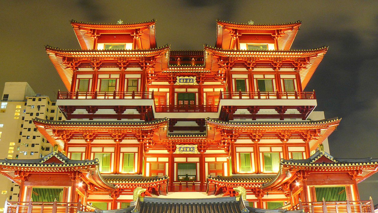 Buddha_Tooth_Relic_Temple_Chinatown_Singapore