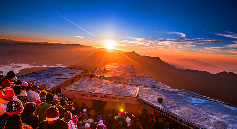 adams-peak-sunrise