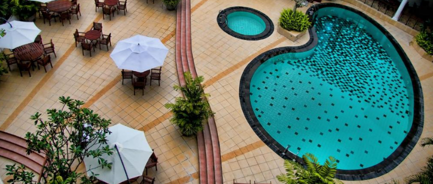 hotel_clarion_pool_facilities