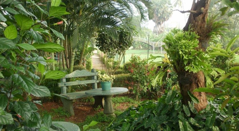 nilketha_villa_eco_hotel_anuradhapura_garden