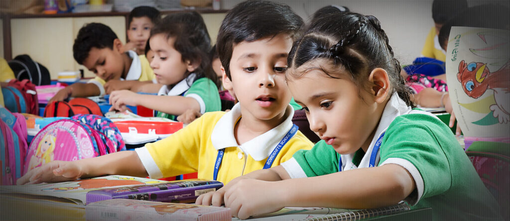 The school last year. Школа Монтессори Индия. Indian Kids students. India School Kids. Pre-School in Pakistan.