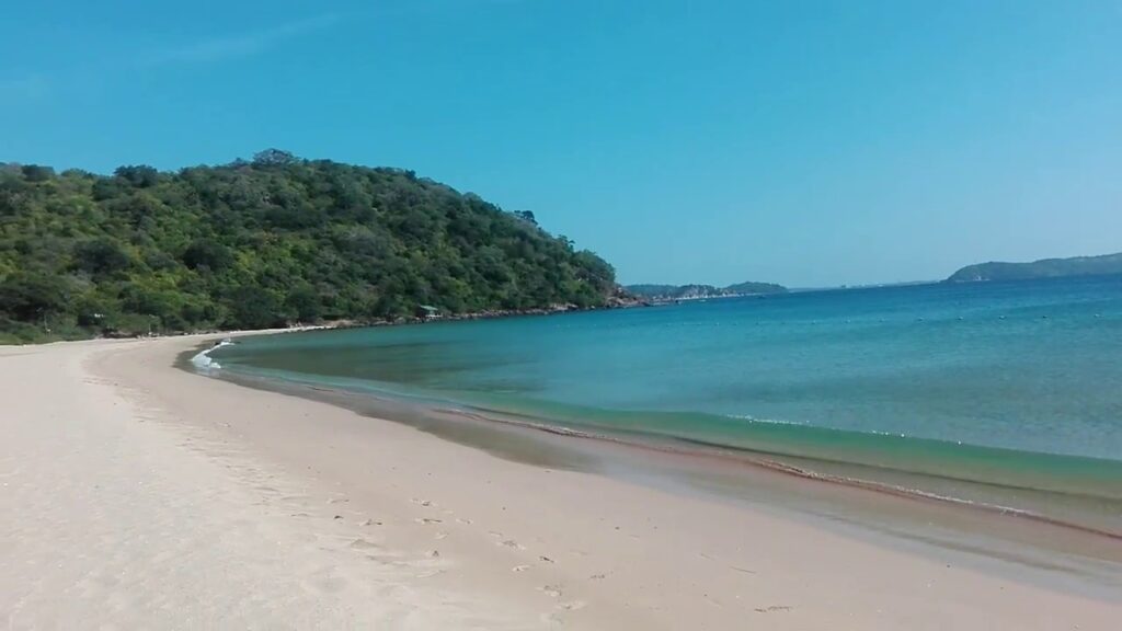 Trincomalee_Marble_Beach