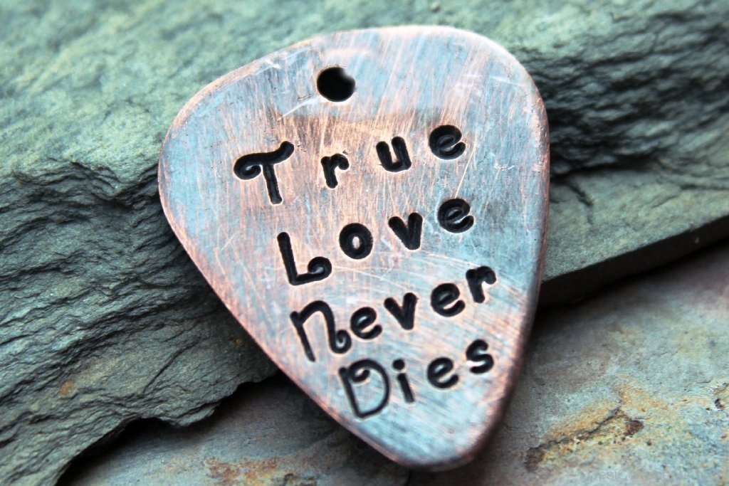 True-Love-Forever-Neverdies
